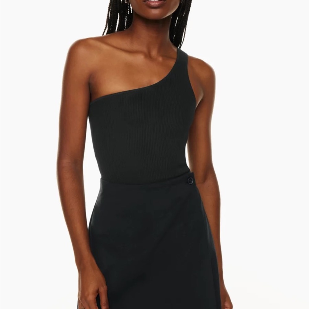 ARITZIA | NWT Sculpt Knit One-Shoulder Tank Babaton